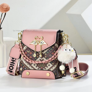 New Wholesale Luxury Leather Fashion Quilted PU Leather Shoulder Bags Cell Phone Bags Women's <b>Purses</b> and Handbags - Product Image 3