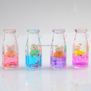 Llavero de moda con diseño de taza de té de burbujas Boba, llavero lindo personalizado con líquido de té de burbujas, regalo promocional - Product Image 5