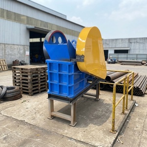 Mini concasseur à mâchoires durable 150*250, concasseur de pierres pour usage minier, capacité <span class=keywords><strong>max</strong></span>. 2-4t/h, moteur AC, longue durée de vie, travaux de construction - Product Image 1