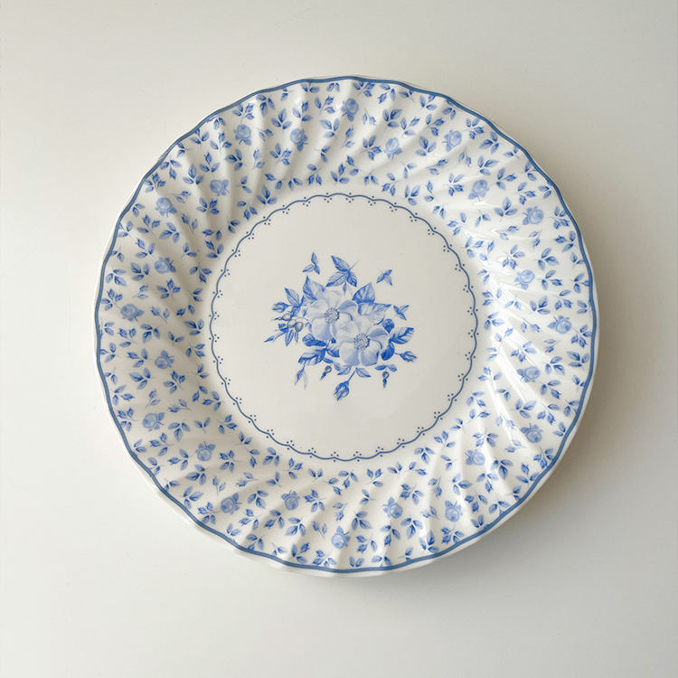 จาน8นิ้ว