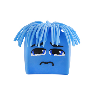 Fabricant OEM en gros de jouets anti-stress personnalisés, cubes moelleux et mignons avec cheveux, remplis d'air, pour enfants et adultes. - Product Image 4