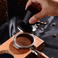 Prensa de Café Espresso con Resorte, Base Ondulada de Acero Inoxidable, Mango de Aluminio, Compatible con Tamaños 51mm, 53mm, 58mm, Mini, Portátil
