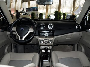Changan Yuexiang <span class=keywords><strong>V3</strong></span> 2012, 1.3L, Manual, Edición de Lujo, Norma Nacional IV, Auto Usado de Bajo Precio, Inspeccionado, Volante a la Izquierda, Asientos de Tela - Product Image 4