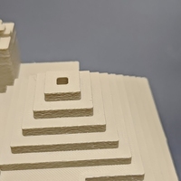 Figurine de temple pyramide du désert imprimée en 3D pour le périphérique en verre du jeu My World avec des personnages d'animation congelés