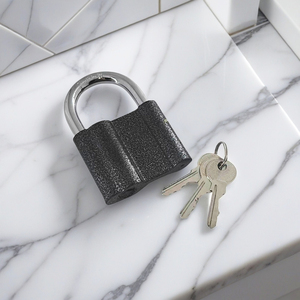 Commande en gros cadenas à languette rotatif en fonte avec logos personnalisés avec perceuse et conception résistante aux chocs - Product Image 1