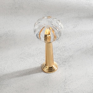 Puxadores de Armário Elegantes de Plástico de Alta Qualidade com Eletrogalvanização e Detalhes de Diamante para Cozinha, Quarto e Armazéns - Estilo Tradicional - Product Image 2
