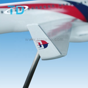 Aereo in Resina Stampata a Iniezione su Larga Scala 120cm Malaysia One World B737-800 - Product Image 5