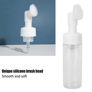 Brosse nettoyante visage et flacon applicateur en plastique pour mousse nettoyante - Product Image 2