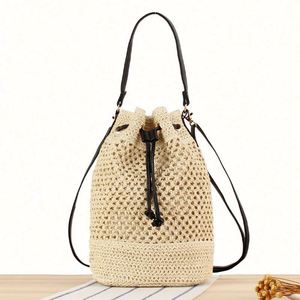 Sac seau bandoulière portable en papier tressé fait main pour femme, style bohème, idéal pour la plage, avec port USB - Product Image 3