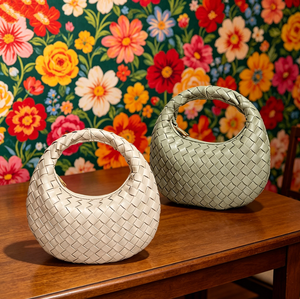 Esclusiva Nuova Mini Borsa a Tracolla Trendy con Catena, Borsa a Spalla Intrecciata a Mano con Cerniera in Poliestere - Product Image 1
