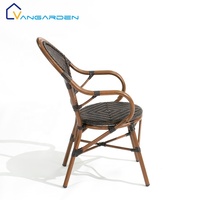 Fauteuil d'extérieur commercial en rotin PE tressé, avec structure en tube d'aluminium couleur bois, pour villa et terrasse portable