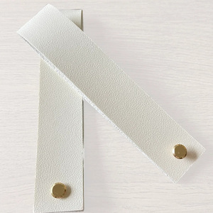 Simple and stylish PU leather nameplate <b>hooks</b>, suitable for weddings, birthday parties, and anniversaries. - Product Image 3