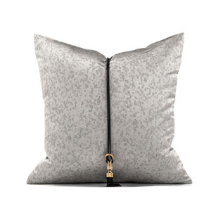 Vente en gros personnalisée 50 ensembles de housses de coussin jacquard pour décoration de luxe d'hôtel, housse de coussin carrée grise avec pompon pour canapé et chambre à coucher - Product Image 1