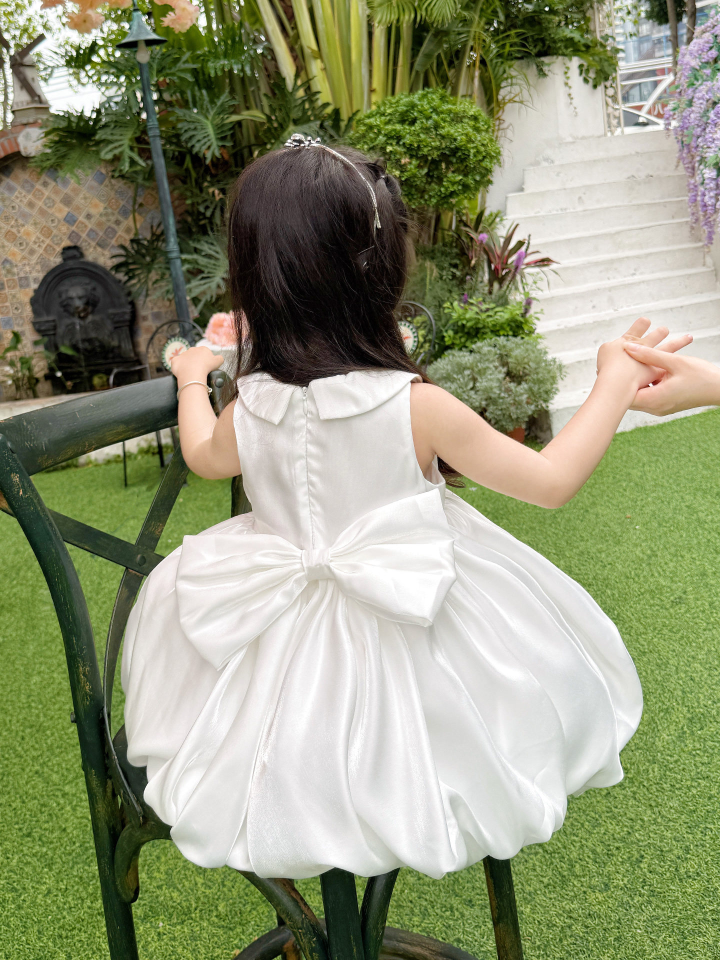 green emerald velvet dress Child Matte White Graduation Gown main image 1