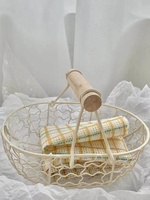 Keranjang Penyimpanan Logam Skandinavia Vintage untuk Pasokan Komersial dengan Pegangan Kayu, Organizer Besi Bergaya untuk Buah, Roti & Camilan