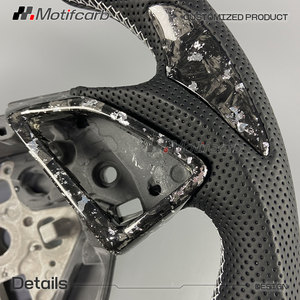 Volante Deportivo Personalizado de Fibra de Carbono Forjado en Plata con Pantalla LED de RPM para Chevrolet Camaro 1SS 2SS Coupé ZL1 LT1 2015-2025 - Product Image 5