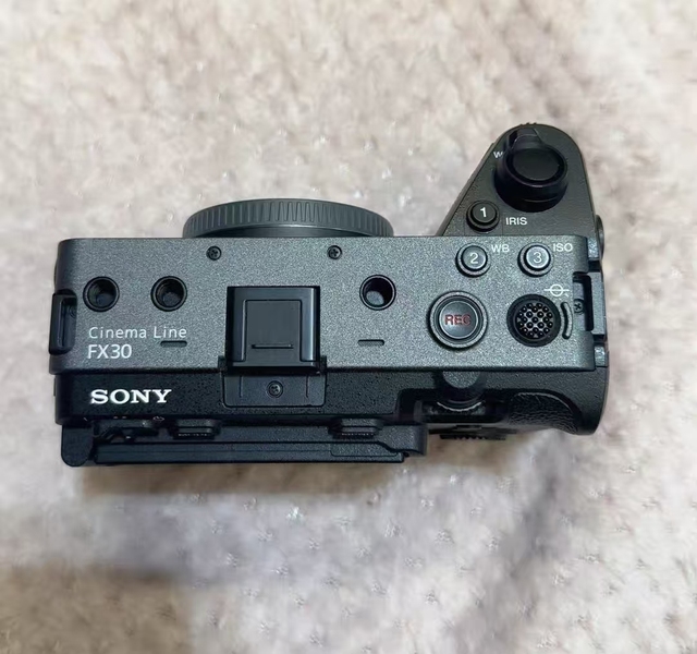 High Quality Cinema Camera FX30 26MP 4K DSLR Camera CMOS Sensor Lithium Battery Built-in Image Stabilization 2"-3" Screen