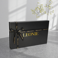 Boîte d'emballage cadeau pliable en carton rigide personnalisable de 2mm pour bijoux Logo magnétique à rabat feuille estampage UV gaufrage pliable