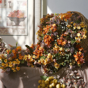 Ramo de Hortensias Artificiales Yihua Floral Art, Flor de Seda de 30 cm, Decoración para Bodas y Hogar - Product Image 2