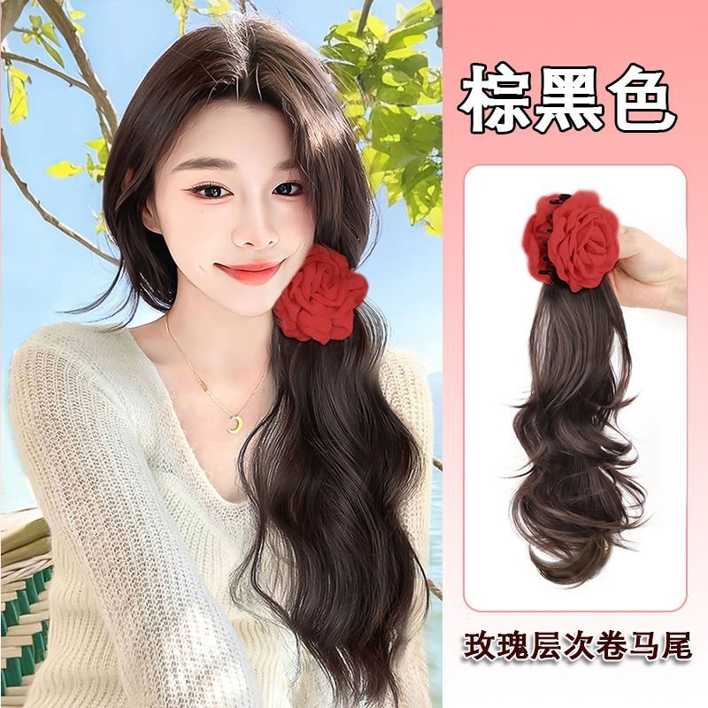 Red roses [brownish-black]
