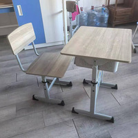 Fournisseurs de mobilier scolaire, table d'étudiant du primaire, bureau et chaise en bois pour salle de classe à des prix abordables
