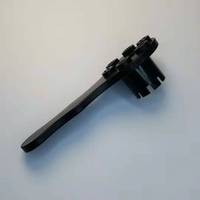 Clé à molette pour valves d'air des bateaux pneumatiques