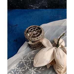 Support floral avec filet pour décoration de table et accessoires, Gabriella P. Sheffield - Product Image 2