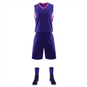 Maillots sans manches respirants personnalisables pour hommes avec short ensemble d'uniformes de basket-ball de bonne vente - Product Image 1