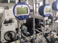 Probador HDT/Vicat de precisión para plásticos y caucho-Software para PC, 1 año de garantía | Cumple con ASTM/ISO