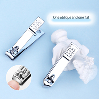 Ensemble de soins des ongles en acier inoxydable 6 pièces avec coupe-ongles 6 en 1, outils de manucure classiques durables et portables dans une boîte colorée