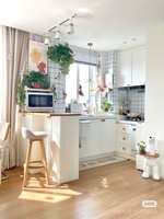 Armoire de cuisine moderne blanche personnalisée en MDF avec porte en verre pour la salle à manger de l'hôpital de la cave à vin du centre commercial