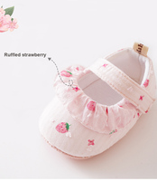 Chaussures Chaussettes pour bébé Chaussettes pour tout-petits Chaussures de sol antidérapantes à semelle souple Motif fraise Chaussettes mignonnes pour bébé