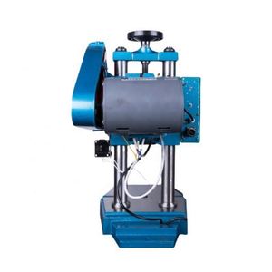 Prensa de columna doble pequeña de sobremesa, equipo hidráulico para trabajar la chapa y prensa de columna - Product Image 2