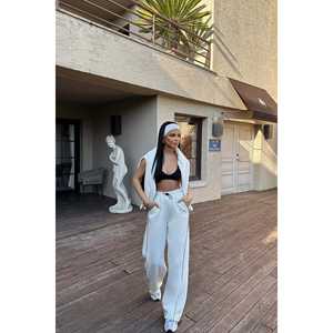 Pantalones Deportivos Blancos Básicos para Mujer - Product Image 2