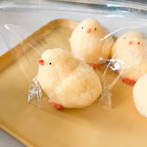 ของเล่นบีบไก่สีเหลืองขนาด 8 ซม. เนื้อซิลิโคนนุ่มพิเศษ พกพาสะดวก ทำจากวัสดุ EVA ช่วยคลายเครียด เหมาะสำหรับทุกวัย ของขวัญสุดเพอร์เฟกต์สำหรับวันที่มีกิจกรรมมากมาย - Product Image 2