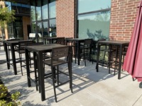 Bras en rotin PE en plastique et bois, design noir, table et chaise de patio, d'extérieur, restaurant, offre spéciale