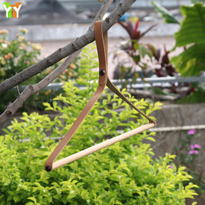 En stock: Perchero para ropa de camping, tendedero, perchero plegable de cuero y madera, toallero de viaje multifuncional - Product Image 3