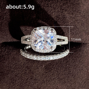 Set di Anelli con Micro Pavé di Zirconi Quadrati per Donne, Gioielli di Moda Scintillanti per Fidanzamento e Coppia - Product Image 5