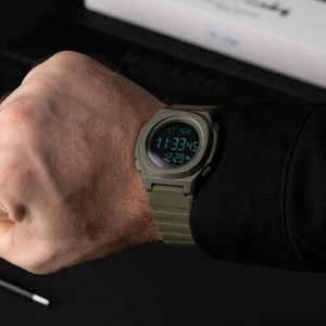 Montre pour homme islamique avec calculateur de Qibla, boussole, heure de prière, montre Azan, étanche, vente en gros par le fabricant - Product Image 1