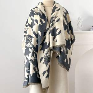 2025 Estilo <span class=keywords><strong>nórdico</strong></span> bufanda de Invierno para mujer minimalista estampado geométrico de doble cara diseño de dos <span class=keywords><strong>colores</strong></span> chal de borla de Cachemira de imitación - Product Image 3