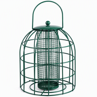 Mangeoire à oiseaux double cage verte avec cage à graines centrale en maille, grande poignée de suspension, couvercle en dôme et présentoir de jardin superposé
