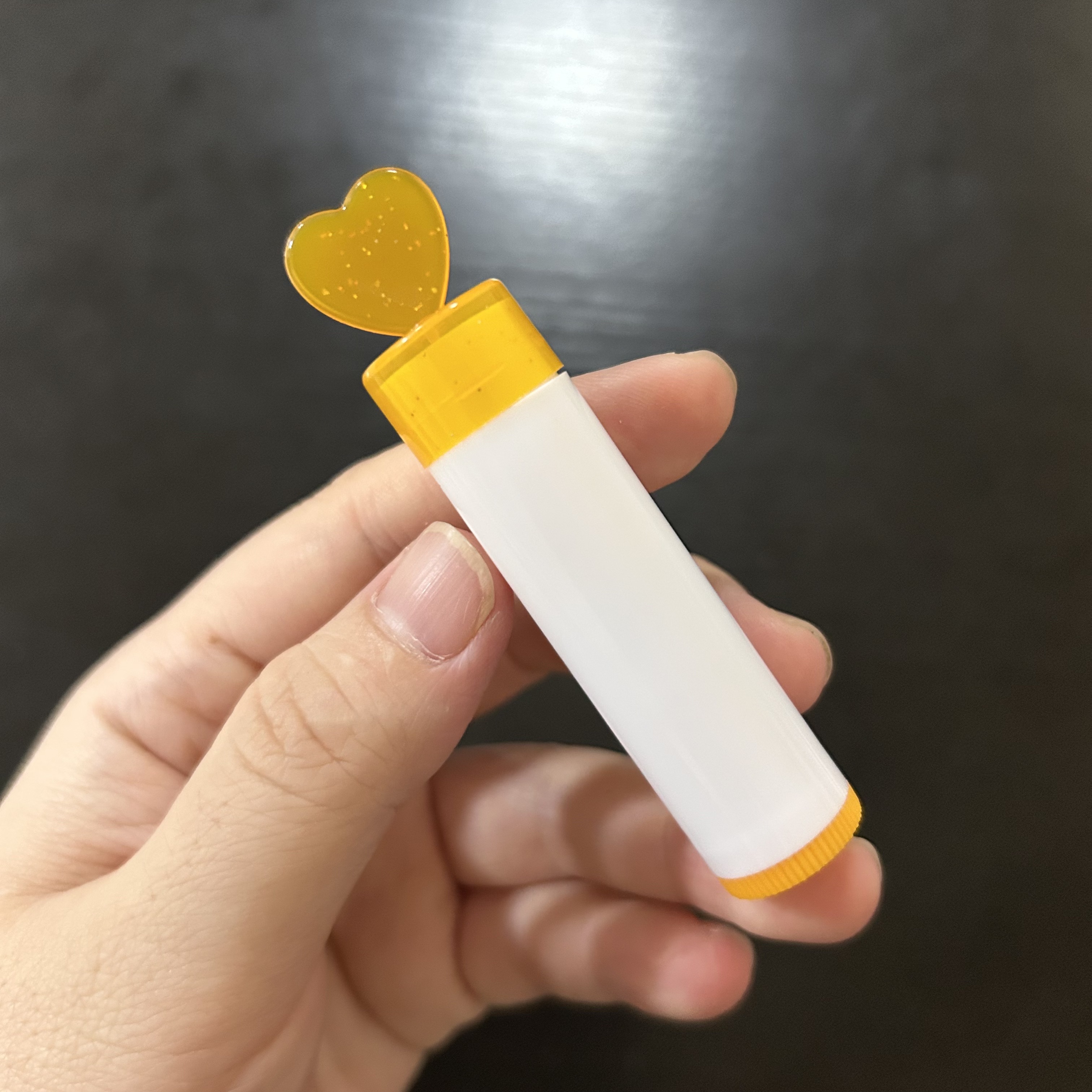 04 tube orange