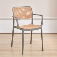 Chaise de salle à manger moderne en plastique pliable, légère et portable, pour appartement, style café et bistrot parisien, chaise de loisirs