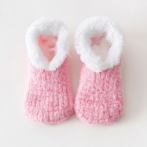 Chaussettes de nuit antidérapantes en velours thermique OEM, style nordique jacquard, pour la maison, vente en gros - Product Image 6