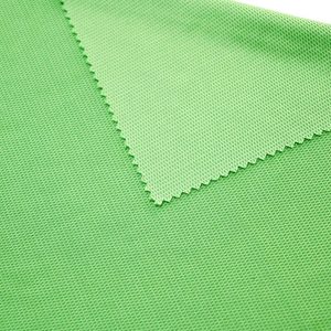 ผ้าเช็ดตัวไมโครไฟเบอร์เย็นเร็ว ซับเหงื่อ สำหรับเล่นกีฬา ฟิตเนส ใช้ในรถยนต์  รับสกรีนโลโก้ - Product Image 1