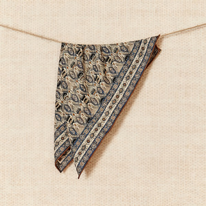 Pañuelo cuadrado de Hangzhou para mujer, estilo <span class=keywords><strong>Old</strong></span> Money, para todas las estaciones, de negocios, versátil, estilo avanzado, cálido para el cuello, a prueba de frío. - Product Image 3