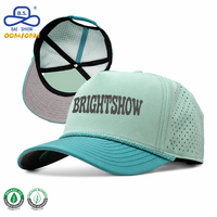 Casquette de baseball respirante à logo personnalisé, avec trou découpé au laser et cordon, pour activités de plein air, production en gros en usine