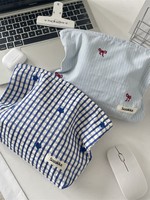 57192 Trousse de Maquillage Femme en Polyester Tendance, Motif à Carreaux Ouvert Teint Bleu, Broderie Petite Fleur, Organisateur de Rouge à Lèvres et de Retouches pour Fond de Teint