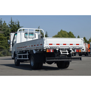Camion léger Isuzu 100P 4x2, 2-4 tonnes, simple cabine, neuf, diesel, manuel, avec caméra de recul, pièces détachées pour camions de fret à vendre - Product Image 4