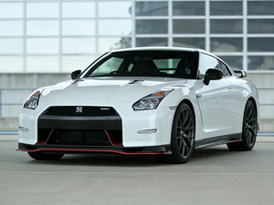 Ensemble de pare-chocs avant semi-carbone style Nismo pour Nissan GT-R R35 2008-2016 - Product Image 6